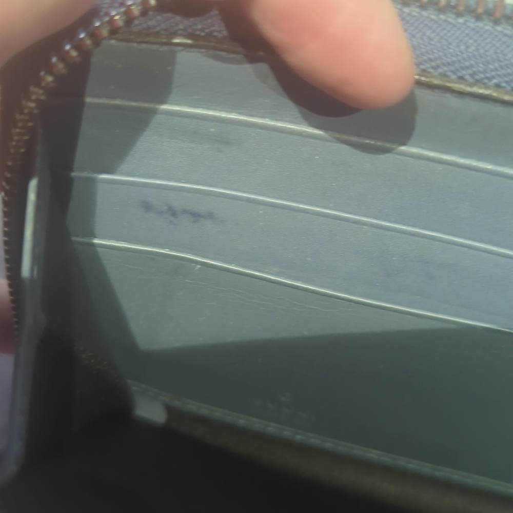 Authentic Gucci Guccissima Studded Wallet – Gunmetal Gray leather  FINAL PRICE - Picture 11 of 14